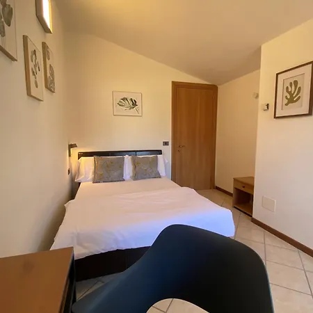 Ca' Ai Tigli Hotel 2*